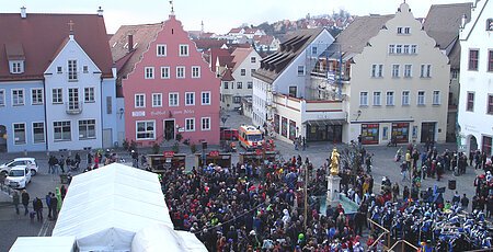 Faschingstreiben auf dem historischen Marktplatz