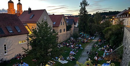 Picknick im Stadtgraben